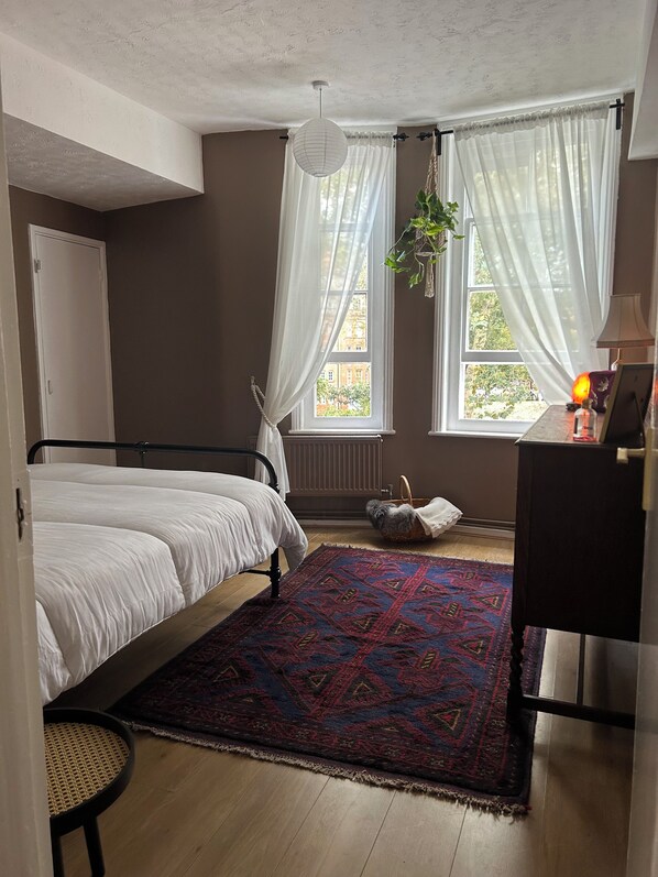 1 quarto, ferros/tábuas de passar roupa, Wi-Fi, roupa de cama