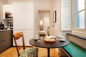 Appartement | Dineren op de kamer
