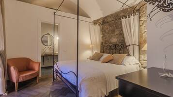 Apartment | 2 bedrooms, iron/ironing board, free WiFi