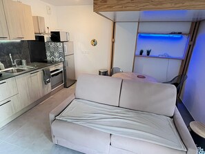 TV