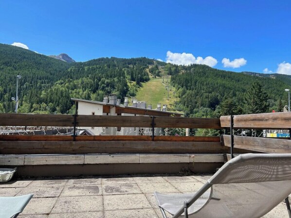 Property grounds - Mountain Apartment With Terrace (Saint-Chaffrey)