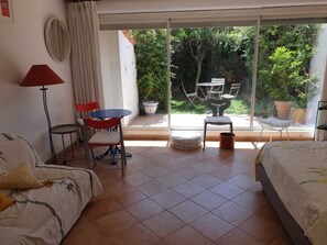 Iron/ironing board, WiFi, bed sheets - Pretty T1 with garden by the sea (Saint-Laurent-du-Var)