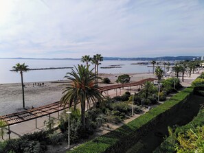 Beach - Pretty T1 with garden by the sea (Saint-Laurent-du-Var)