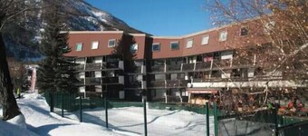 Studio with swimming pool near the slopes