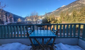 Outdoor dining - 6-bed apartment at the foot of the slopes (Briançon)