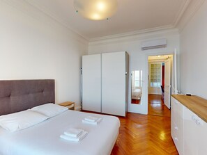 2 Schlafzimmer, Bügeleisen/Bügelbrett, WLAN