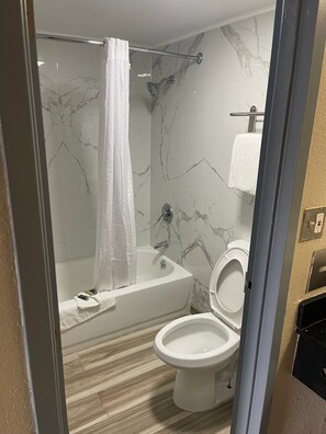 Bathroom - Brookwood Inn (Charlotte)