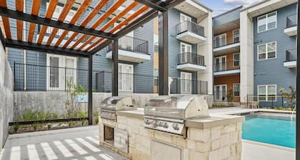 Landing | Modern 1BD, Pool, Clubhouse