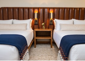 Studio, Multiple Beds (Grizzly)