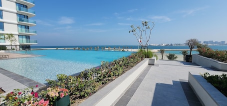 Outdoor pool, a heated pool. Luxury 5-Star Hotel Beachfront Resort.
Walking ditance to Marassi Galleria Mall.