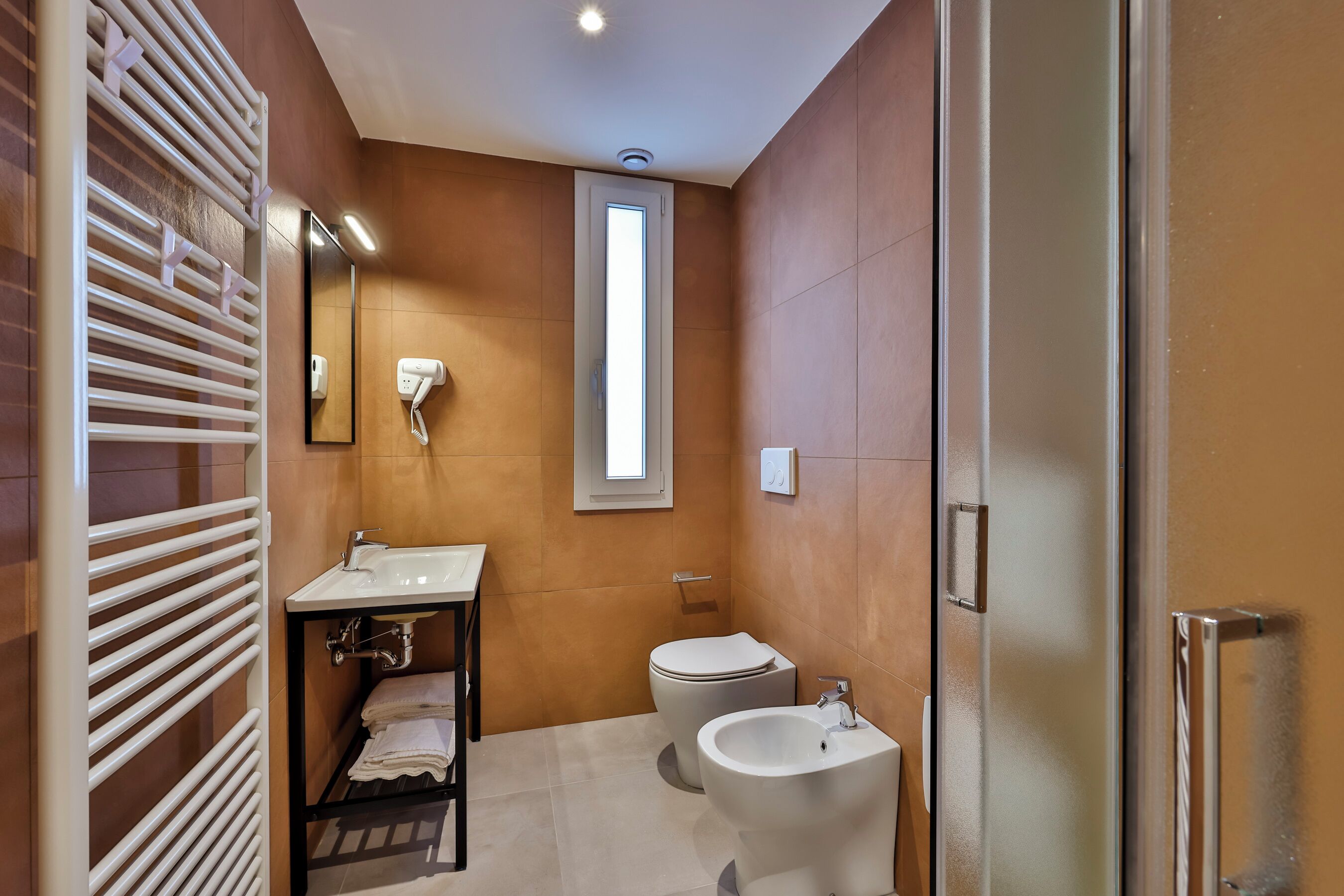 Foto - Apho Apartment Hotel