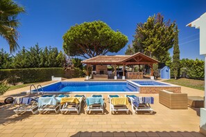 Villa | 4 bedrooms - Villa Amendoeira in Olhos de gua (Albufeira)