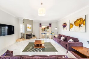 Villa | 4 bedrooms - Villa Amendoeira in Olhos de gua (Albufeira)