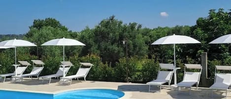 Alberca al aire libre por temporada