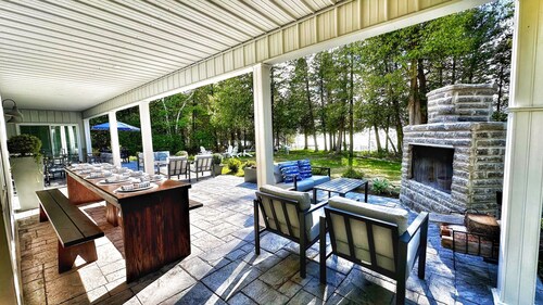 New Waterfront 5 BR 4BT Barndominium. Book Now For Summer & Fall 2026!