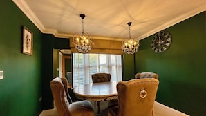 Maison Classique, patio | Salle à manger