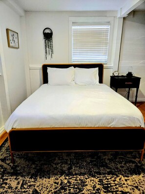 2 bedrooms, desk, iron/ironing board, free WiFi