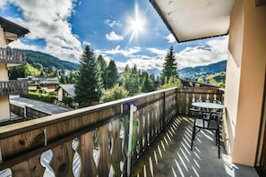 Outdoor dining - 350m from resort center, 2nd floor, balcony, ski locker, 50m², Les Gets (Les Gets)