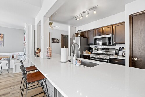 Perfectly Located 3 Bed 3.5 Bath Beautiful Townhome