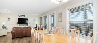 Charming 5-bedroom oceanfront duplex with wonderful views