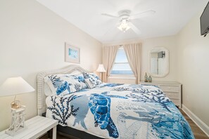 5 bedrooms, iron/ironing board, free WiFi, bed sheets - Charming 5-bedroom oceanfront duplex with wonderful views (Emerald Isle)