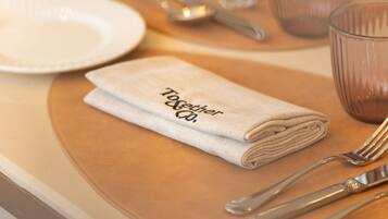 Frukostbuffé varje dag mot avgift