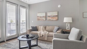 Smart TV - Landing | Amazing 2BD, Clubhouse, Pool (Garland)