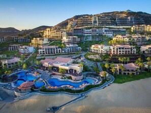 Aerial view - Pueblo Bonito Sunset Beach Cabo  (Cabo San Lucas)