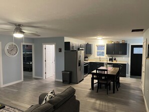 Mikrobølgeovn, ovn, kogeplade, opvaskemaskine