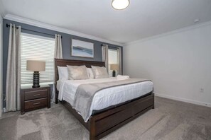 4 bedrooms, iron/ironing board, WiFi, bed sheets