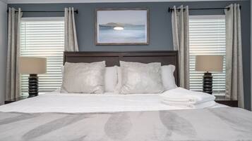 4 bedrooms, iron/ironing board, WiFi, bed sheets