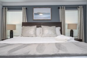 4 chambres, fer et planche à repasser, Wi-Fi, draps fournis