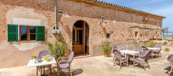 Villa in Campos With Pool
