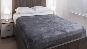 1 chambre, fer et planche Ă  repasser, Wi-Fi, draps fournis