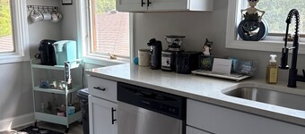 Game On Parma with WiFi, AC and Game Room Family and Pet Friendly