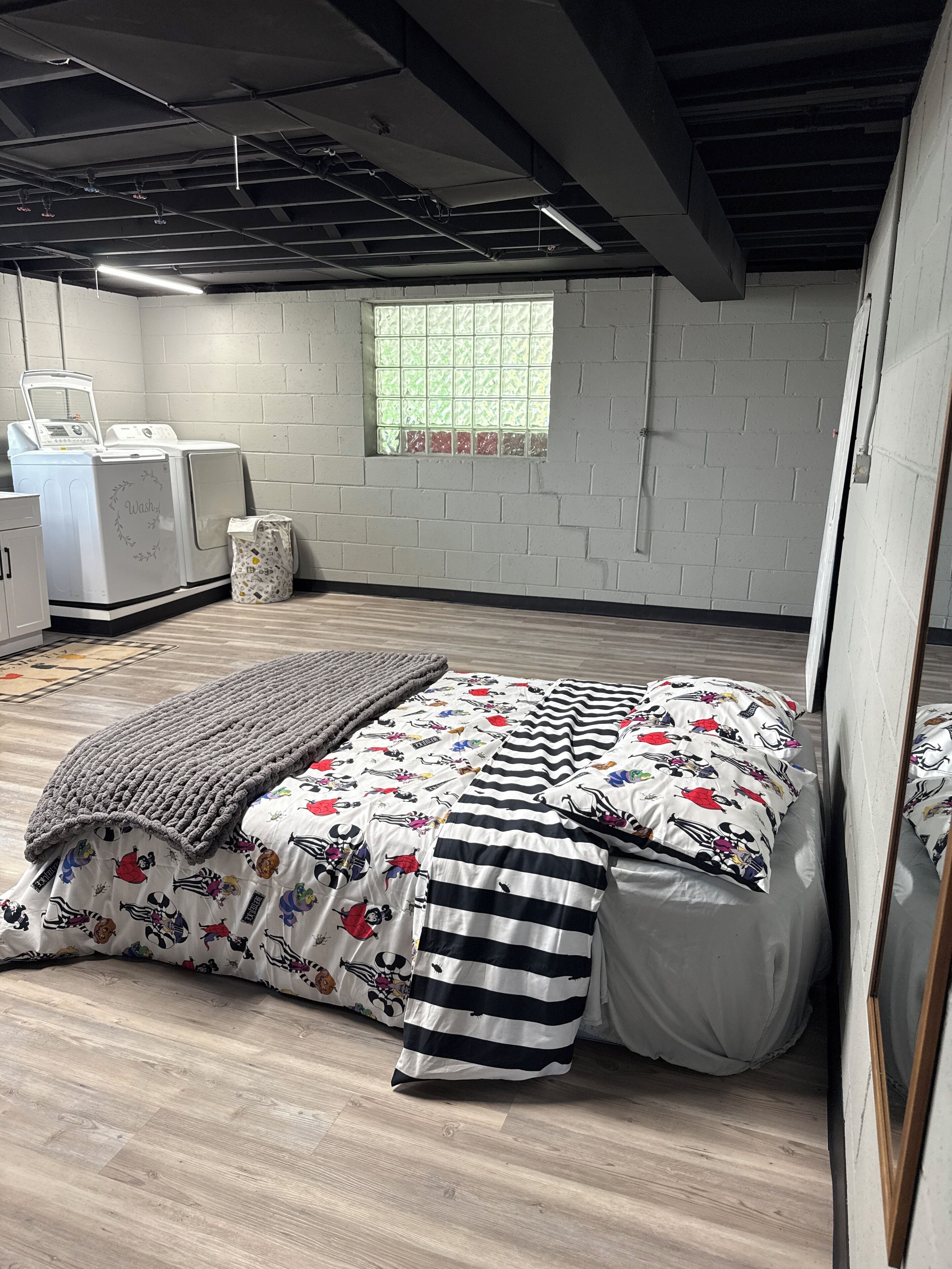 3 bedrooms, in-room safe, desk, iron/ironing board