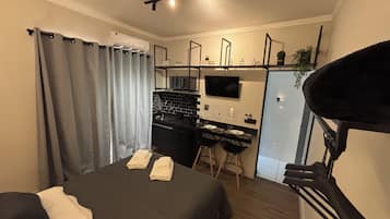 1 bedroom, iron/ironing board, free WiFi, bed sheets