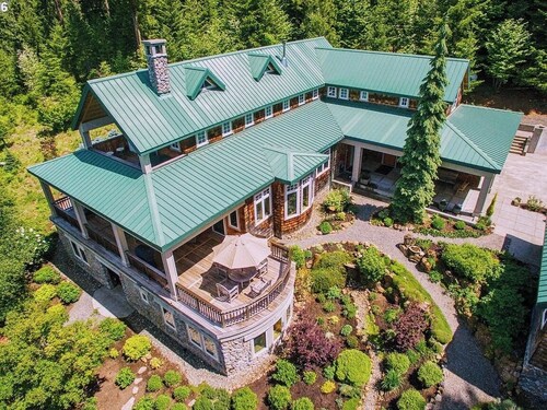 Trout Lake Treehouse - A large, splendid, and private mountain home!