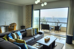TV - Luxury & spacious 3 bedroom seafront, balcony YHAI1-1 (Sliema)