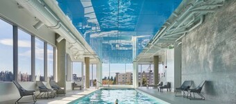 Penthouse 2b  2b +Gym +Yoga Room +Lounge +Pool +WiFi in Downtown Bellevue