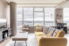 Smart-tv en een open haard