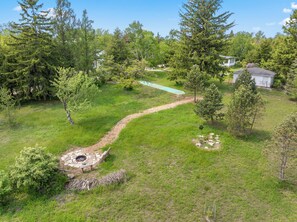 Property grounds - Coral Hill Cottage, Ephraim (Ephraim)