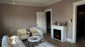 Télévision, cheminée