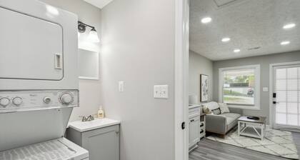 Stylish 1 BD 1 BA Duplex Near Arundel Mills Mall, Live Casino, FT Meade!