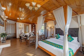 尊荣客房 | 特色家居、办公桌、遮光窗帘、熨斗/熨衣板