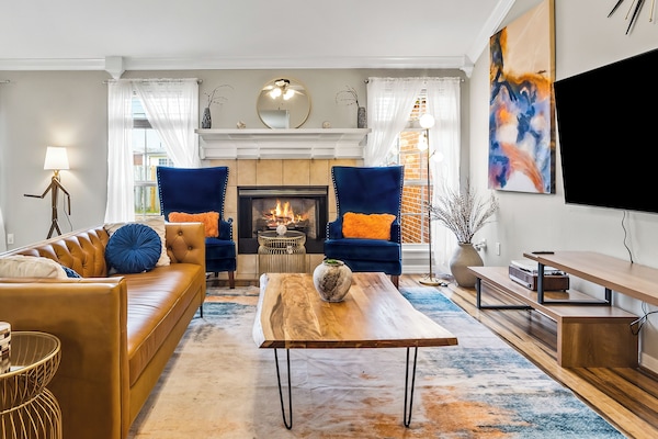 Smart-TV, Kamin, Tischfußball, Tischtennisplatte