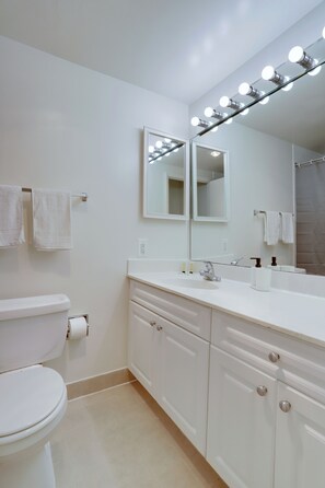 Apartment | Badezimmer