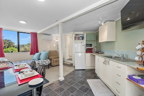 Interior - A Hidden Gem - Whangarei Holiday Home (Whangarei)