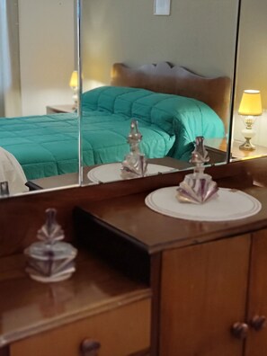 2 bedrooms, iron/ironing board, WiFi, bed sheets - A lo de Pepa - Full house, temporary family rental, in the Uco Valley (Tupungato)