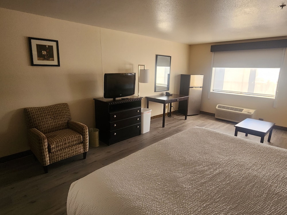 CASH REWARDS INN & SUITES photo 8